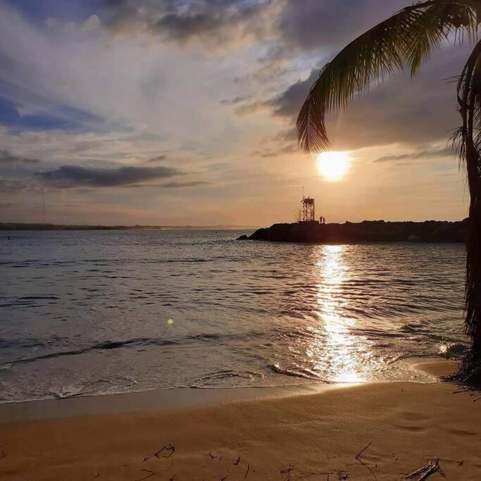 Dulce Atardecer 5 Playa Rompeolas, Aguadilla Luaran gambar