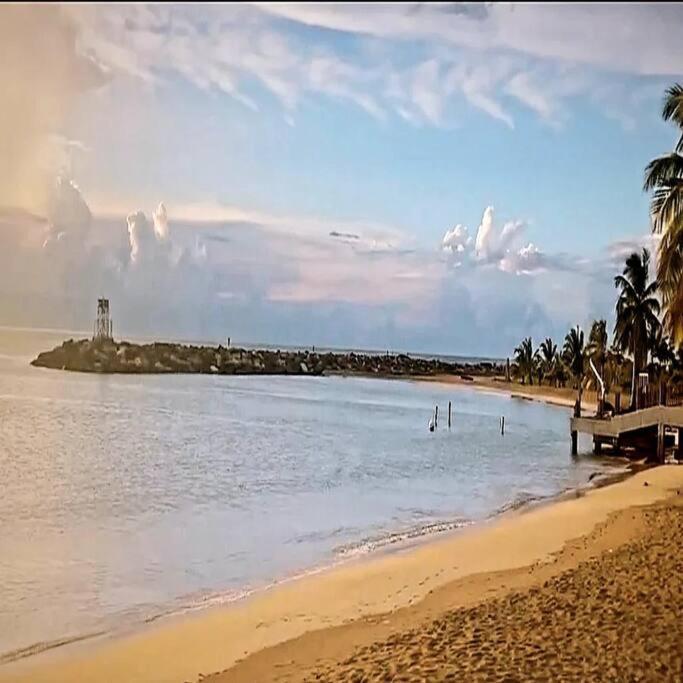 Dulce Atardecer 5 Playa Rompeolas, Aguadilla Luaran gambar