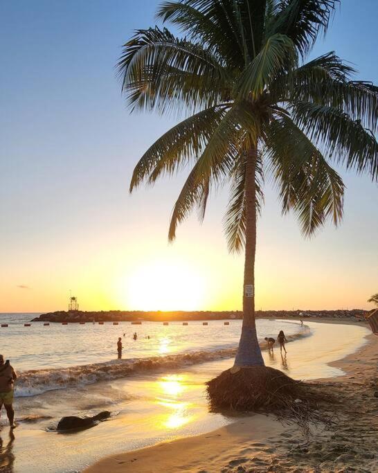 Dulce Atardecer 5 Playa Rompeolas, Aguadilla Luaran gambar